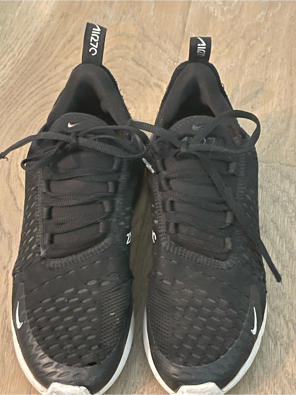 Nike Air Max 270 boys  Black with White Accents Sneakers - Picture 5 of 8
